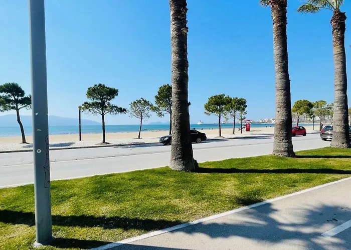 Lungomare At The And Car On Demand Apartament